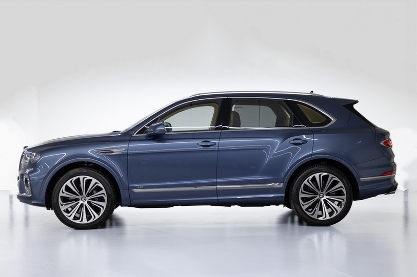 Bentley Bentayga blue