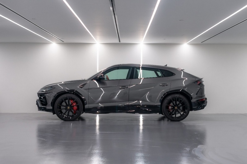 Lamborghini Urus Grey