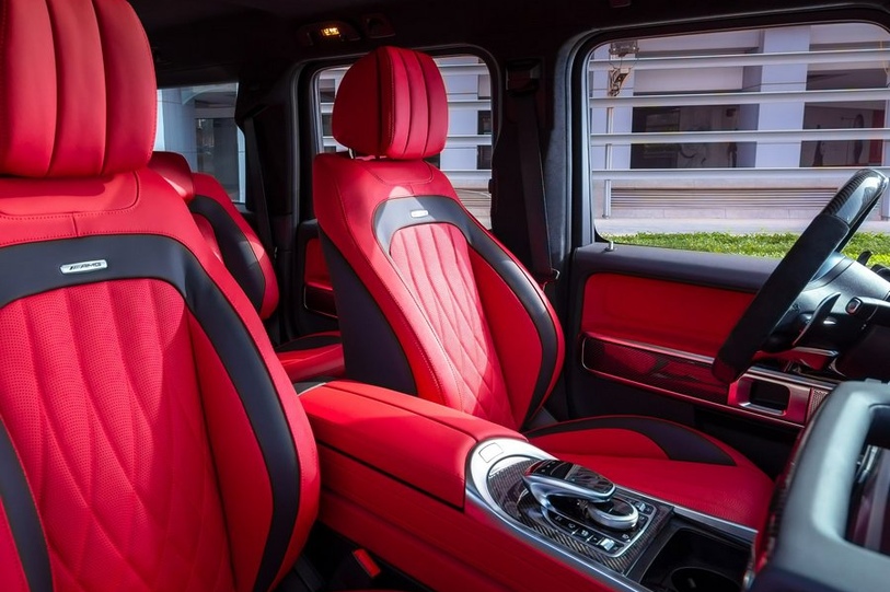 Mercedes G63 Black - Red interior 2022