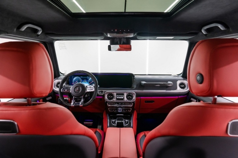 Mercedes G63 Black - Red interior 2022