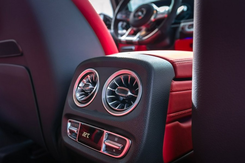 Mercedes G63 Black - Red interior 2022