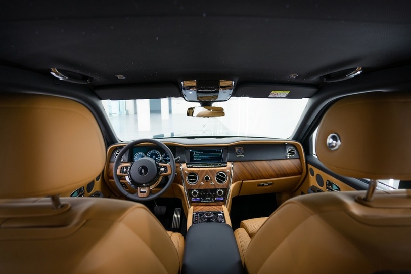 Rolls-Royce Cullinan - Imperial Jade color